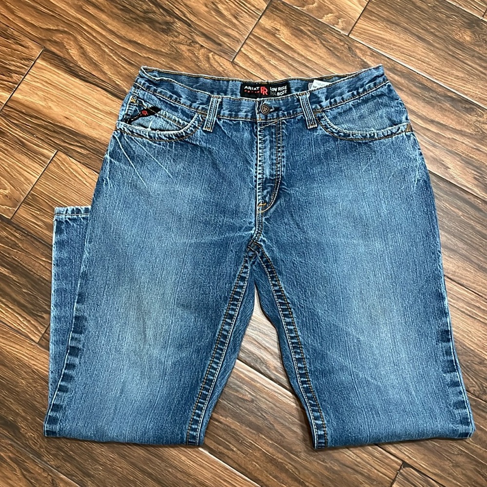 ARIAT FR LOW RISE M4 BOOT Size 35/32